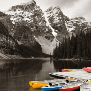 bing-black-and-white-boats